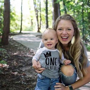 Meet your Posher, Elizabeth